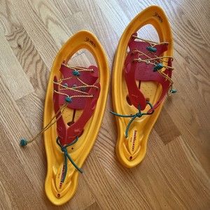 Snowalkers Snowshoes Unisex Yellow Red Youth Boys Girls Kids 6 X 16.5” Plastic